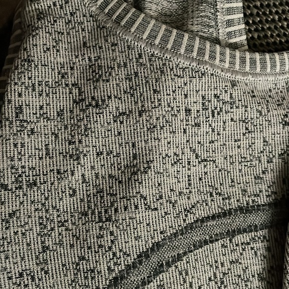 lululemon Gray Ombre Run Swiftly Tech Tank Top Size 4 - Picture 11 of 11